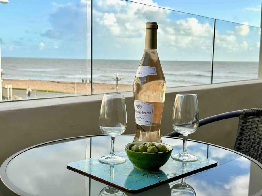 House By The Sea, Worthing Villa Ngoại thất bức ảnh